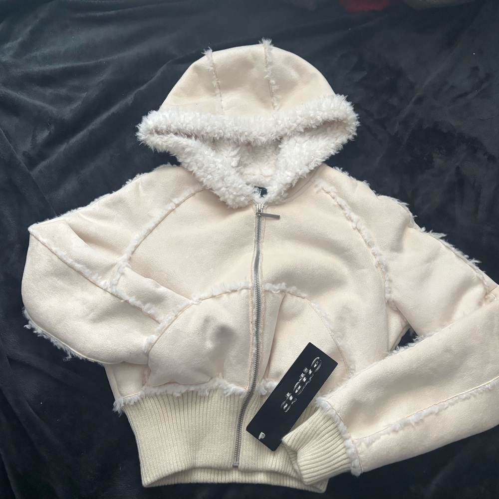 Vintage Early 2000s Y2K Static Cream Sherpa Cropped Hoodie - Tag On